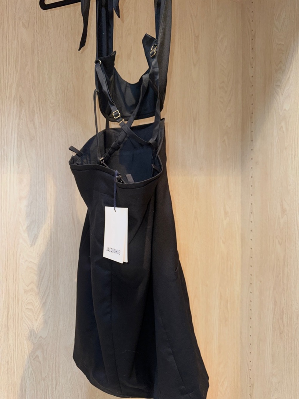 Jacquemus “La Robe Limao” cut out halter dress - Picture 6 of 9